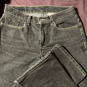 Levi’s 515 bootcut lower rise jeans. Great condition💙
